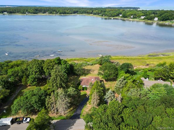 24 Conscience Circle, Setauket NY 11733