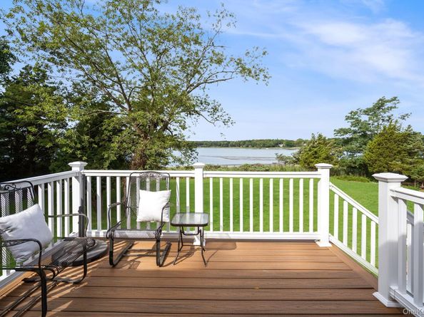 24 Conscience Circle, Setauket NY 11733