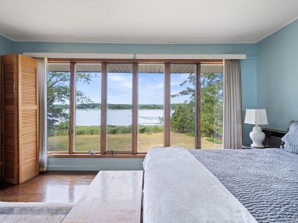 24 Conscience Circle, Setauket NY 11733