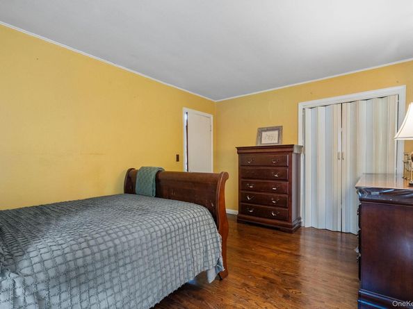 24 Conscience Circle, Setauket NY 11733