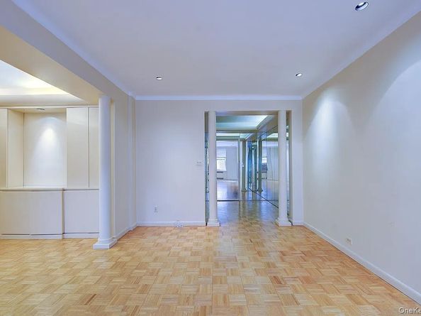 11034 73rd Road 1D, Forest Hills NY 11375