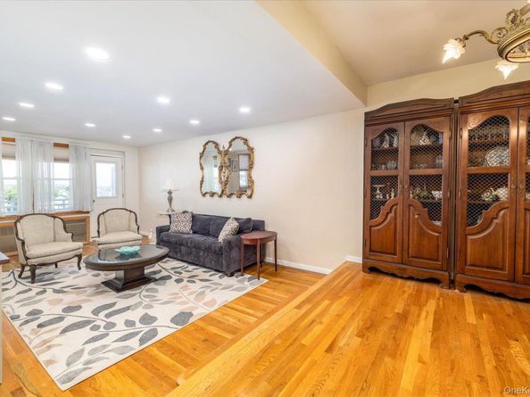 522 Shore Road 4O, Long Beach NY 11561