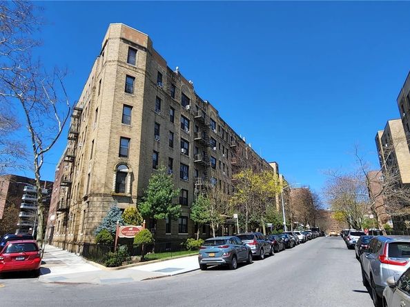 83-74 Talbot Street 2A, Kew Gardens NY 11415