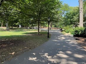 165-20 Highland Avenue 404, Jamaica Hills NY 11432
