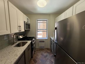 30 Ehrbar ave 311, Fleetwood NY 10552