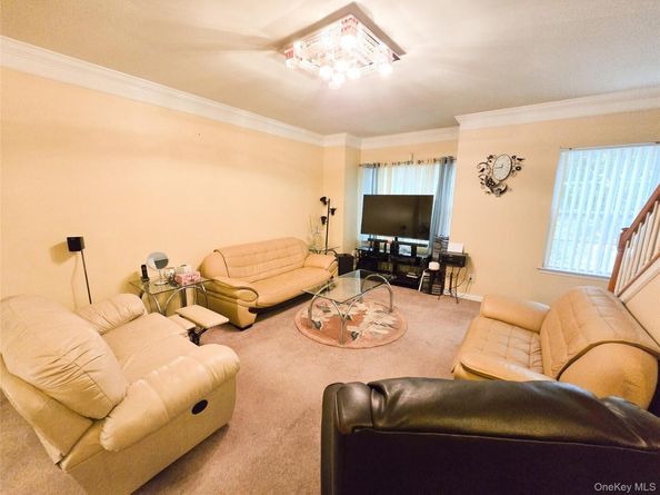 31 Stahlman Lane, Patchogue NY 11772