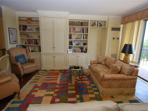 27010 Grand Central Parkway 5V, Floral Park NY 11005