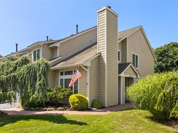 21 Oakmont Lane