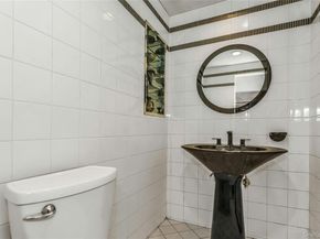 29 Elmwood Court, Plainview NY 11803