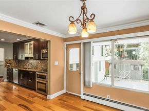 29 Elmwood Court, Plainview NY 11803