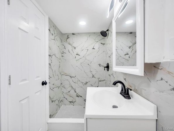 33 Eastfield Lane, Melville NY 11747