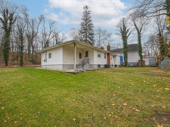 45 Roslyn Road, Roslyn Heights NY 11577