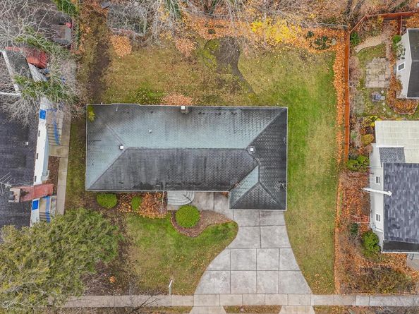 45 Roslyn Road, Roslyn Heights NY 11577