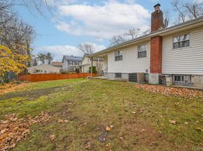 45 Roslyn Road, Roslyn Heights NY 11577