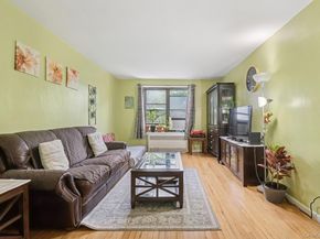 87-30 204 Street A78, Hollis NY 11423