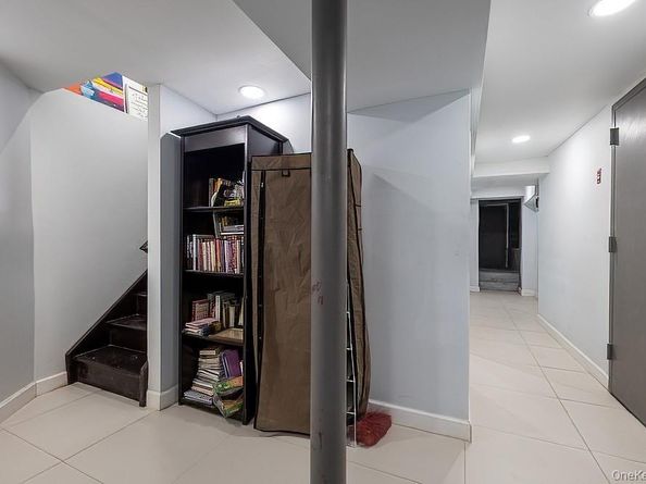 555 S 5th Avenue, Mount Vernon NY 10550