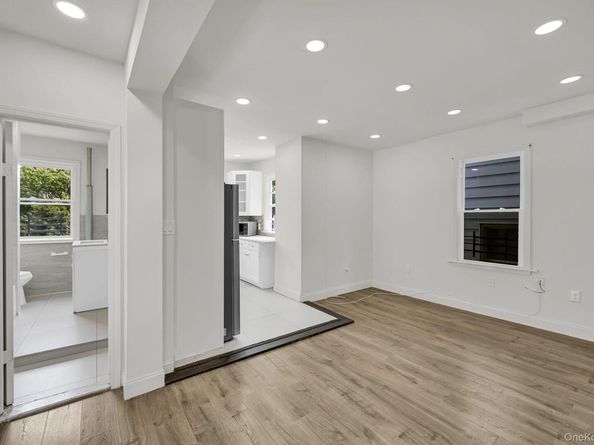 555 S 5th Avenue, Mount Vernon NY 10550