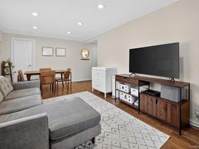 13 W Mill Drive 4A, Great Neck NY 11021