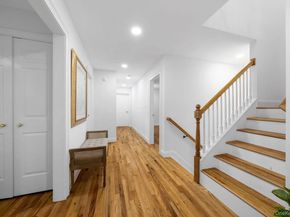 17 Nadworny Lane, Stony Brook NY 11790