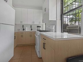 422 Bedford Avenue, Brooklyn NY 11249