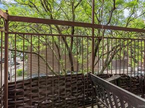 422 Bedford Avenue, Brooklyn NY 11249