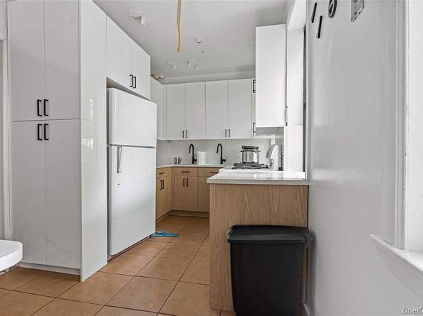 422 Bedford Avenue, Brooklyn NY 11249