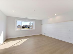 290 W Midland Pond Court 290, Moriches NY 11955