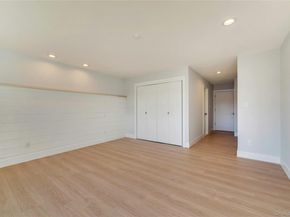 290 W Midland Pond Court 290, Moriches NY 11955