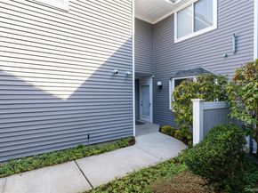 290 W Midland Pond Court 290, Moriches NY 11955