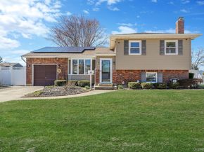 18 Wendorf Court, North Babylon NY 11703