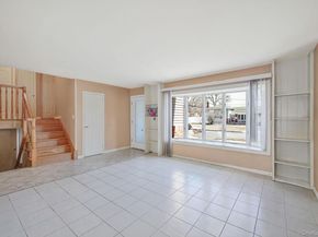 18 Wendorf Court, North Babylon NY 11703
