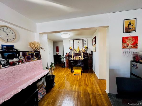 80-35 Springfield Boulevard 2M, Queens Village NY 11427
