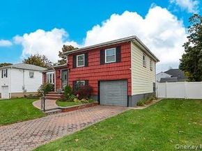 64 Conlon Road, Roosevelt NY 11575
