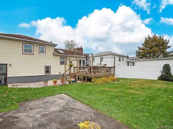 64 Conlon Road, Roosevelt NY 11575