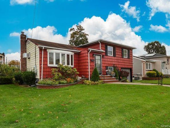 64 Conlon Road, Roosevelt NY 11575