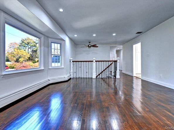 8 Prairie Road, Huntington Station NY 11746