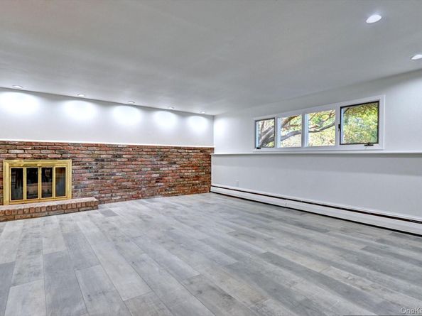 8 Prairie Road, Huntington Station NY 11746