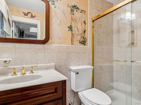 7 Short Path, Nissequogue NY 11780