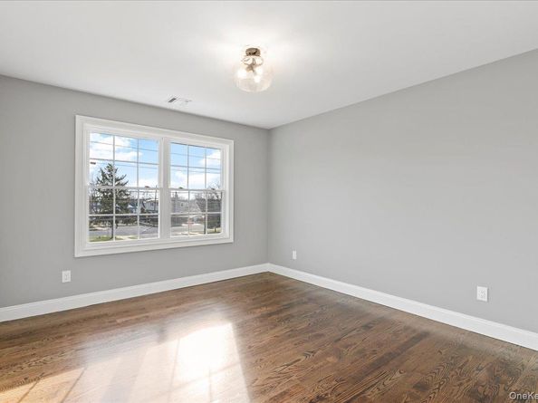 3421 Hawthorne Drive N, Wantagh NY 11793