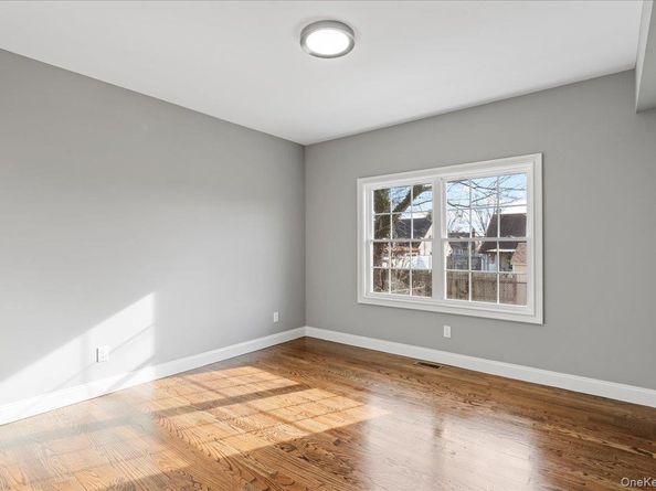 3421 Hawthorne Drive N, Wantagh NY 11793