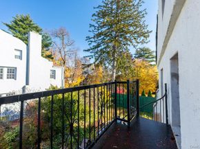 162 Old Mamaroneck Road, White Plains NY 10605