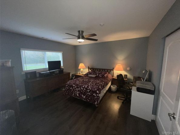 53 Pointe Circle S 53, Coram NY 11727