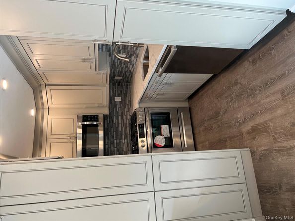 53 Pointe Circle S 53, Coram NY 11727