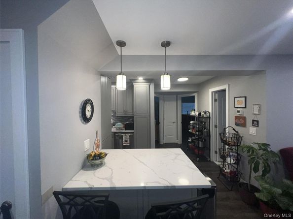 53 Pointe Circle S 53, Coram NY 11727