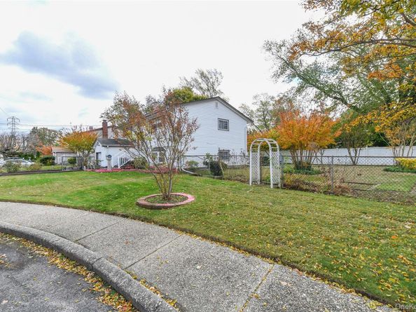 6 Clarke Street, Brentwood NY 11717