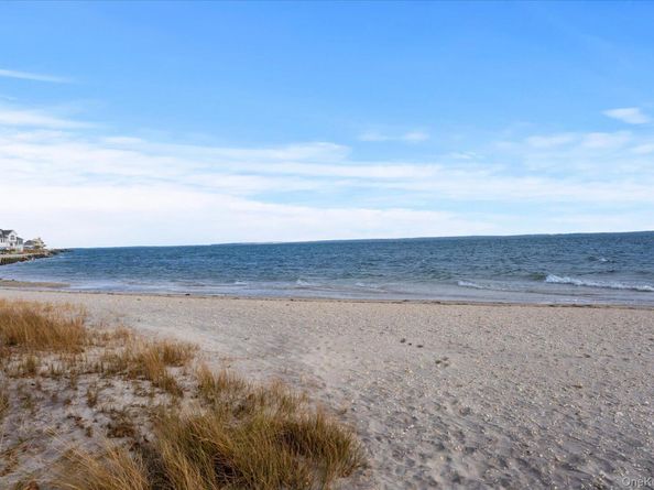 121 S Jamesport Avenue, South Jamesport NY 11970