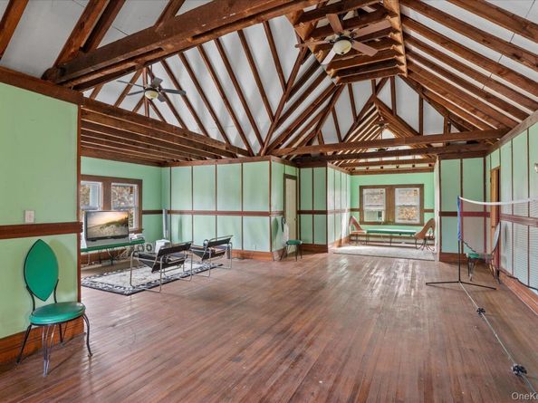 121 S Jamesport Avenue, South Jamesport NY 11970