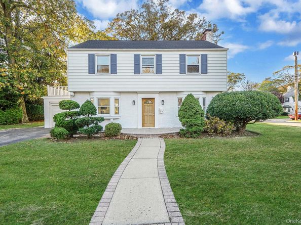 25 Oxford Drive, Freeport NY 11520
