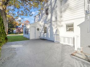 25 Oxford Drive, Freeport NY 11520
