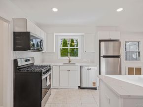 25 Oxford Drive, Freeport NY 11520